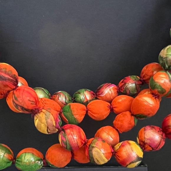 Unique Hermes silk scarf beaded necklace - Picture 4 of 5